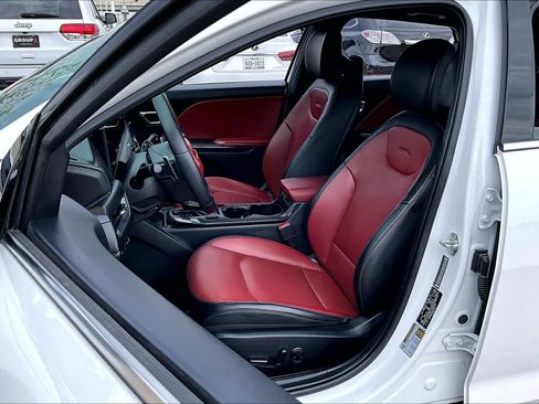 Used 2025 Kia K4 GT-Line w/ GT-Line Premium Package FWD image 7