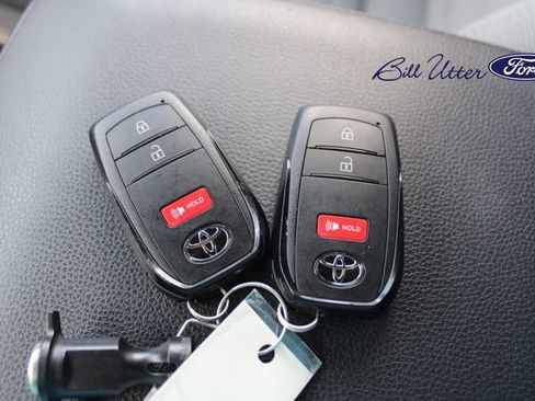 Used 2025 Toyota 4Runner TRD Off-Road image 25