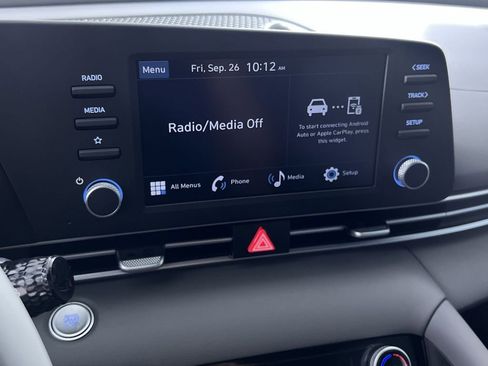 Used 2025 Hyundai Elantra Sport FWD image 18