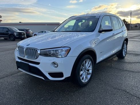 Used 2015 BMW X3 xDrive28i image 11