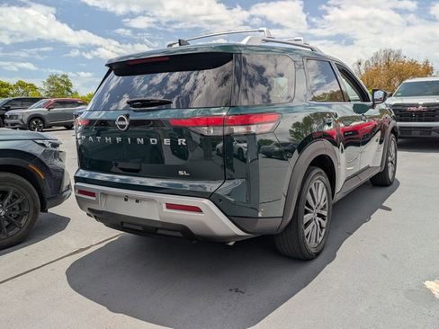 Certified 2023 Nissan Pathfinder SL w/ SL Premium Package FWD image 5