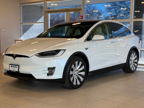Used 2019 Tesla Model X Long Range image 5