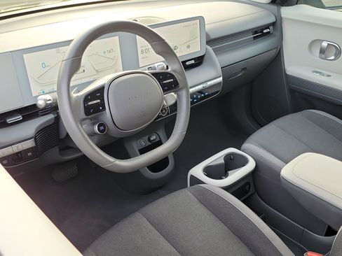 Used 2024 Hyundai Ioniq 5 SE image 5