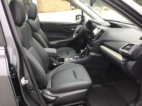 Used 2023 Subaru Forester Limited w/ Popular Package #3 image 27