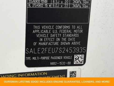Used 2025 Land Rover Defender 130 X-Dynamic SE AWD/4WD image 33