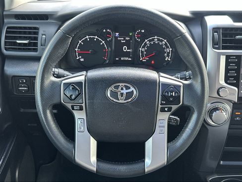 Used 2022 Toyota 4Runner SR5 Premium image 19