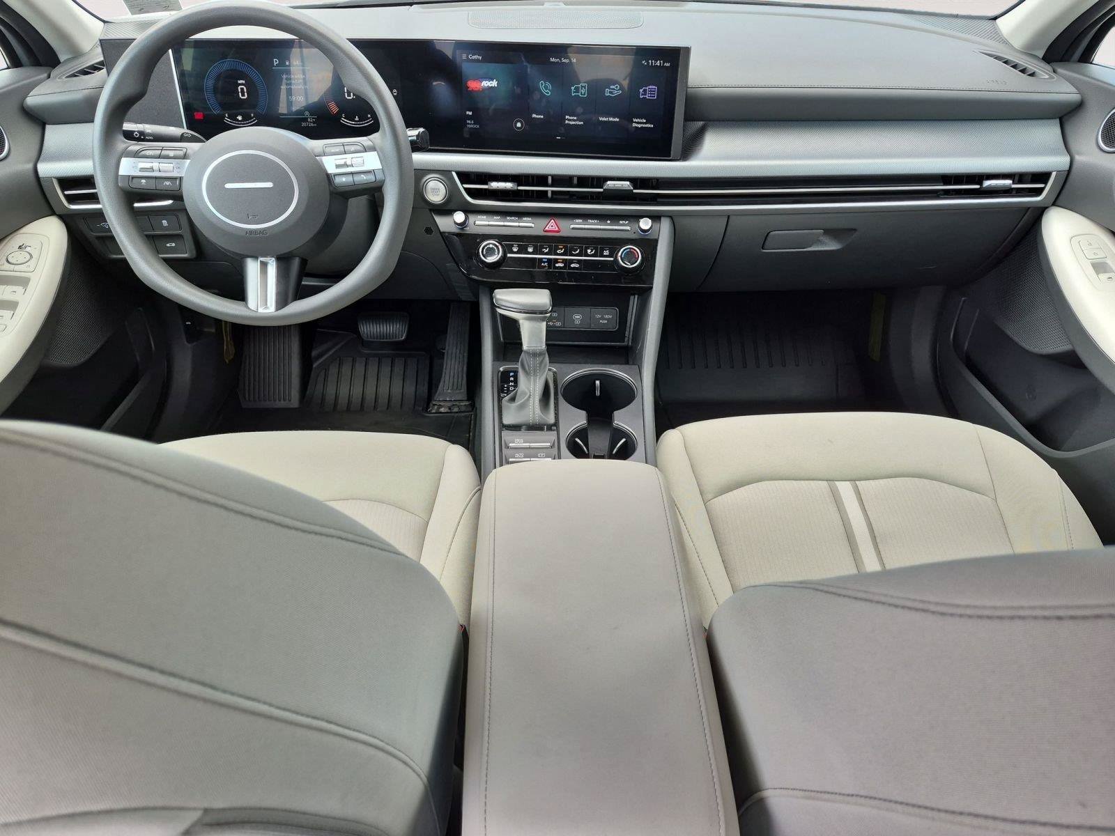 Used 2025 Hyundai Sonata SE FWD image 11