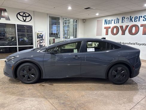 New 2026 Toyota Prius SE image 7