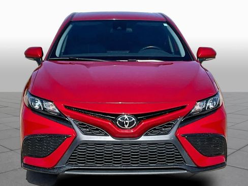 Used 2023 Toyota Camry SE FWD image 4