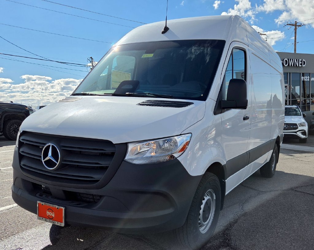 Used 2026 Mercedes-Benz Sprinter 2500 image 2