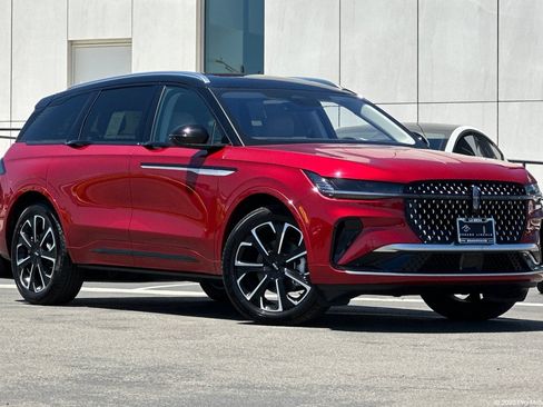 New 2026 Lincoln Nautilus Reserve AWD/4WD image 1