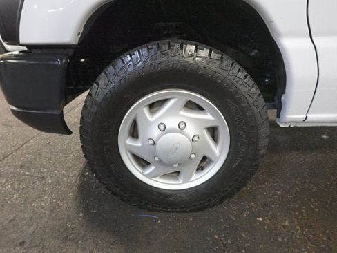 Used 2009 Ford E-350 and Econoline 350 Super Duty image 19