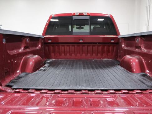 Used 2018 Chevrolet Silverado 1500 LTZ w/ Sport Package AWD/4WD image 13