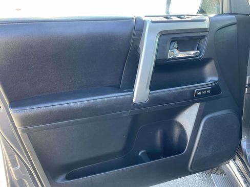 Used 2016 Toyota 4Runner Limited image 12
