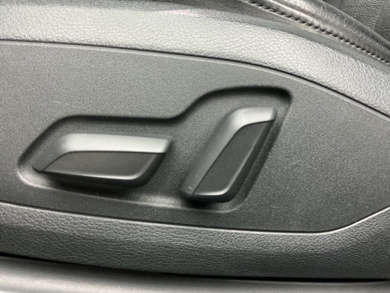 Used 2018 Audi A5 2.0T Premium Plus AWD/4WD image 40