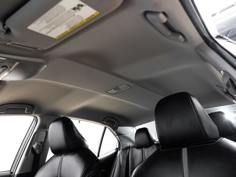 Used 2020 Toyota Camry SE FWD image 28