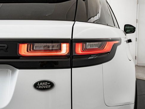 Used 2023 Land Rover Range Rover Velar R-Dynamic S image 9