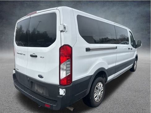 Used 2023 Ford Transit 350 XLT image 5