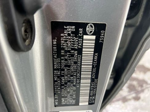 Used 2005 Toyota Camry LE FWD image 26