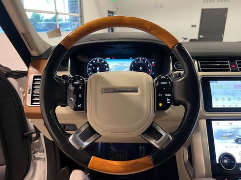 Used 2019 Land Rover Range Rover Supercharged AWD/4WD image 11