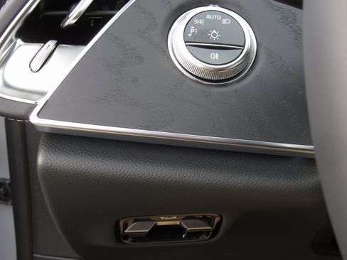 New 2026 Mercedes-Benz E 350 4MATIC Sedan image 35