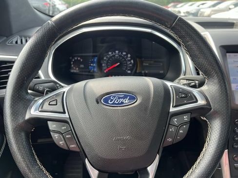 Used 2020 Ford Edge ST w/ Cold Weather Package AWD/4WD image 9