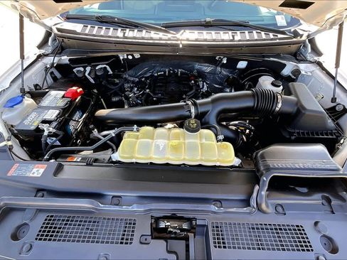 Used 2021 Ford Expedition Limited w/ Cargo Package image 9