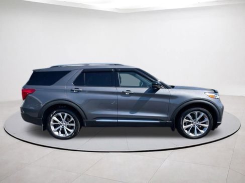 Used 2021 Ford Explorer Platinum w/ Equipment Group 601A AWD/4WD image 6