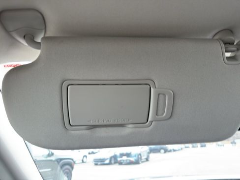 Certified 2025 Nissan Pathfinder SL image 24