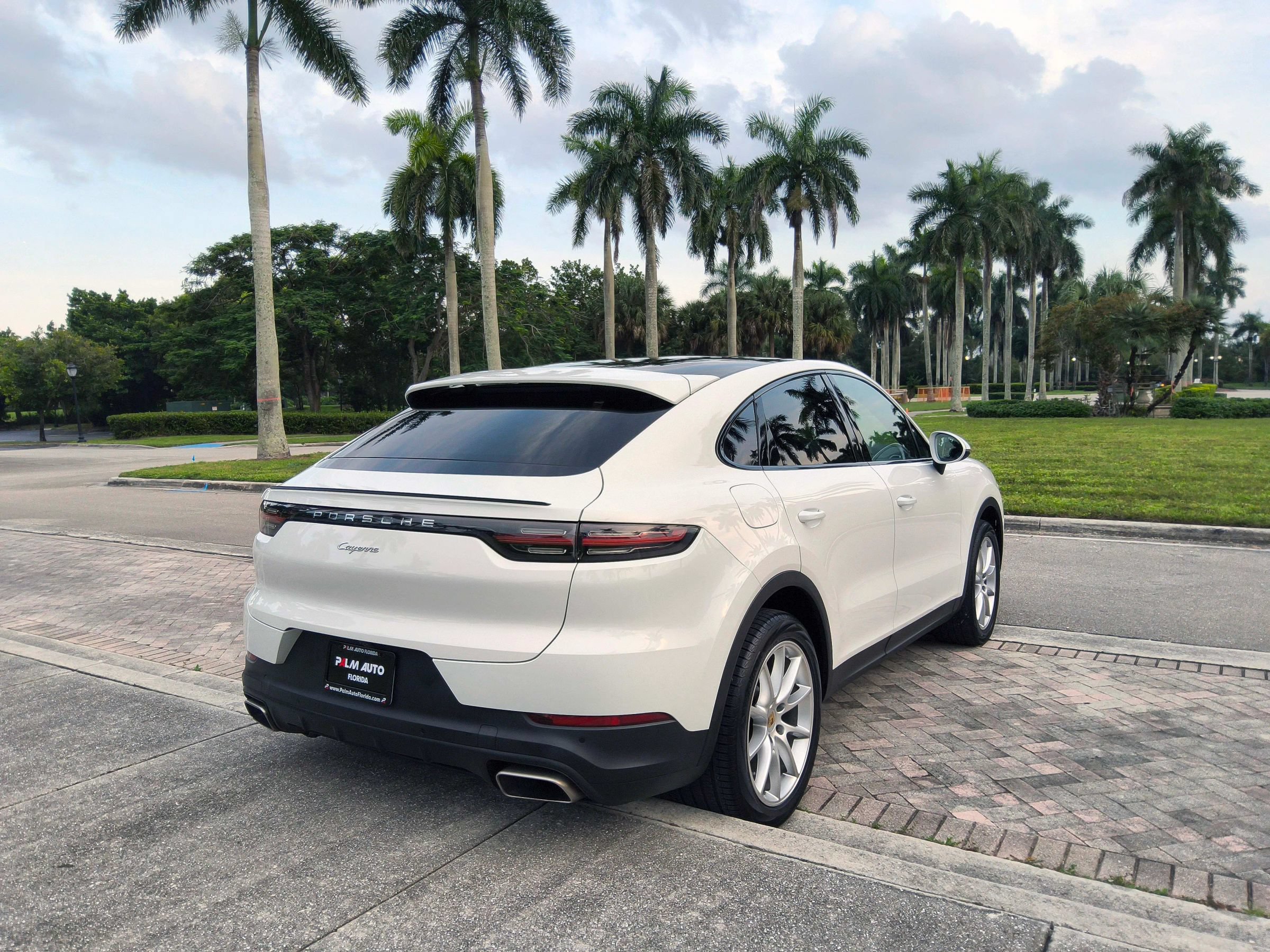 Used 2021 Porsche Cayenne Coupe AWD/4WD image 24