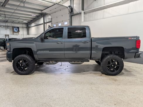 Used 2017 Chevrolet Silverado 1500 LT w/ All Star Edition AWD/4WD image 5