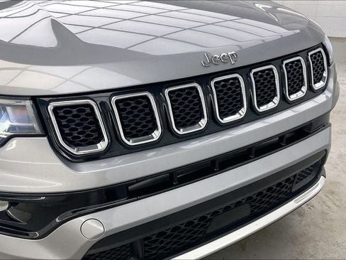 Used 2023 Jeep Compass Limited AWD/4WD image 30