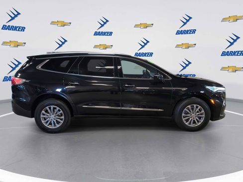 Used 2024 Buick Enclave Premium image 9