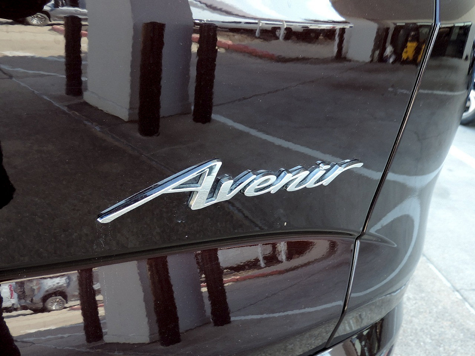 Certified 2022 Buick Enclave Avenir w/ Avenir Technology Package AWD/4WD image 15