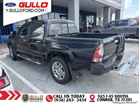 Used 2014 Toyota Tacoma 4x4 Double Cab w/ Limited Package image 4