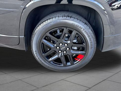 Used 2023 Chevrolet Traverse Premier w/ Redline Edition FWD image 21
