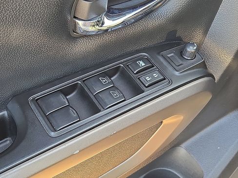 Used 2024 Nissan Titan SV w/ SV Bronze Edition Package RWD image 22