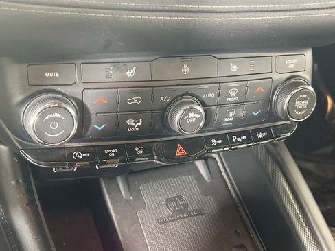 Used 2022 Dodge Durango GT image 15