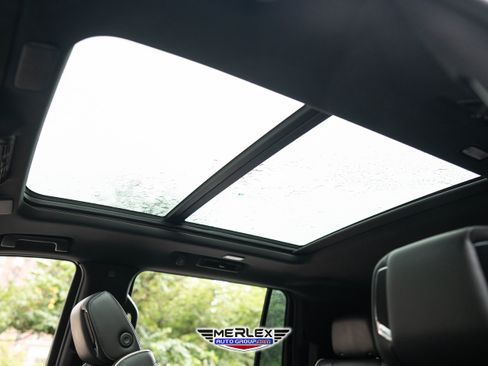 Used 2022 Cadillac Escalade ESV Premium Luxury image 41