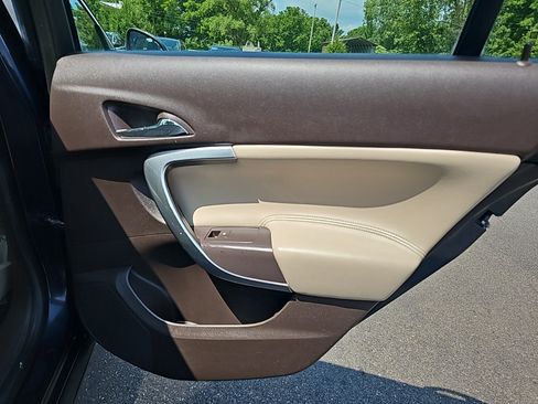 Used 2014 Buick Regal FWD image 18