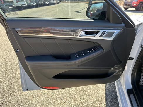 Used 2018 Genesis G80 3.3T Sport image 10