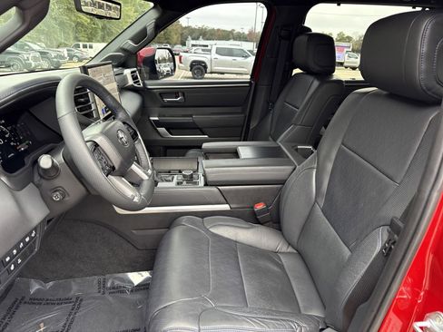 Used 2025 Toyota Sequoia Platinum image 12