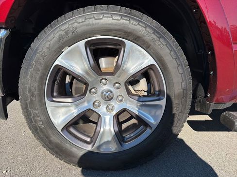 Used 2019 RAM 1500 Laramie image 14