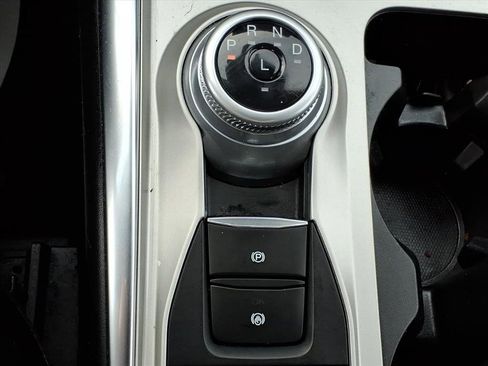 Used 2023 Ford Explorer XLT w/ Equipment Group 202A image 17