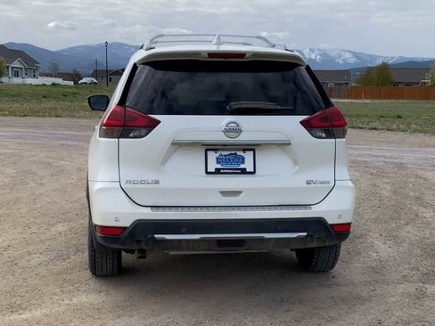 Used 2020 Nissan Rogue SV w/ Premium Package AWD/4WD image 7