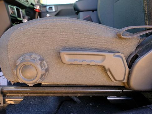 Used 2024 Jeep Wrangler Sport image 27