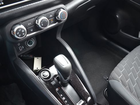 Used 2022 Nissan Kicks S image 12