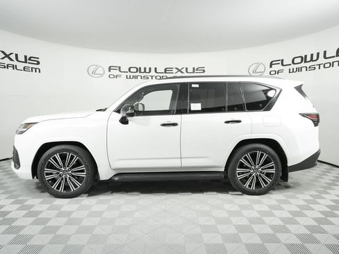 New 2026 Lexus LX 600 4WD w/ Luxury Package image 4