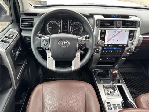Used 2022 Toyota 4Runner Limited AWD/4WD image 5