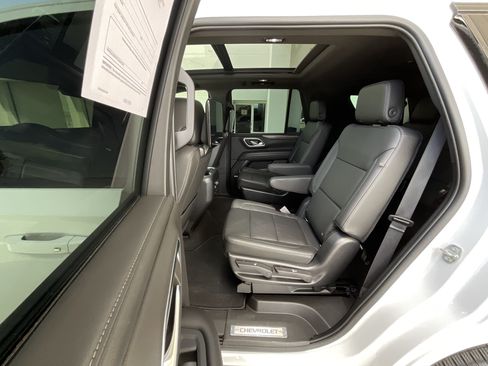 Used 2021 Chevrolet Tahoe Z71 w/ Rear Media and Nav Package AWD/4WD image 24